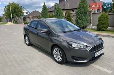 Седан Ford Focus 2015 в 