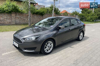 Седан Ford Focus 2015 в 