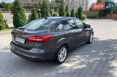 Седан Ford Focus 2015 в 