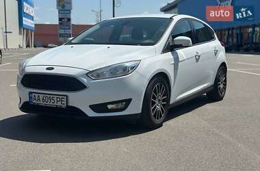 Хэтчбек Ford Focus 2015 в Киеве