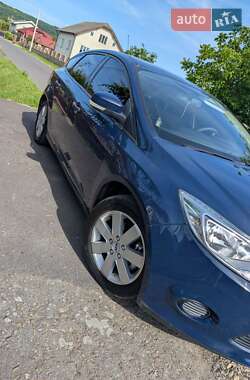 Хэтчбек Ford Focus 2014 в 