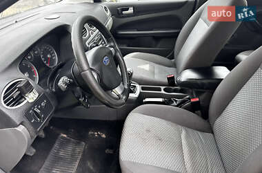 Хэтчбек Ford Focus 2006 в 