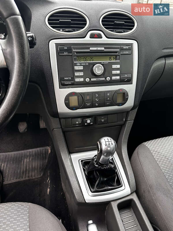 Хэтчбек Ford Focus 2006 в Полтаве
