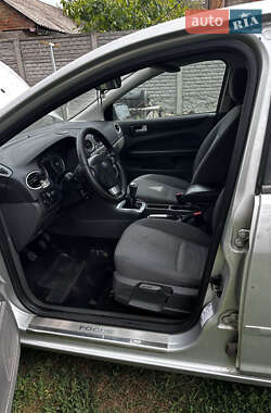 Хэтчбек Ford Focus 2006 в 