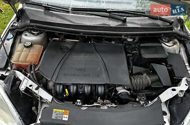 Хэтчбек Ford Focus 2006 в 