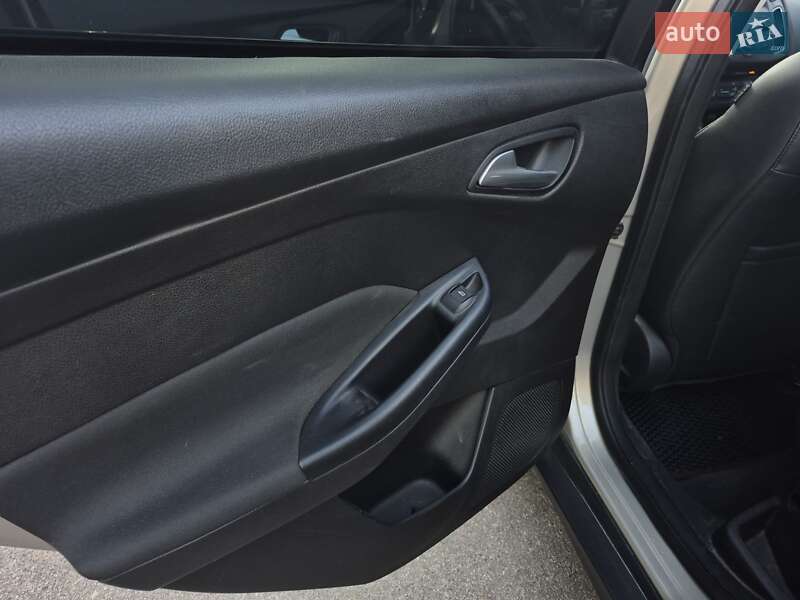 Седан Ford Focus 2016 в Запорожье