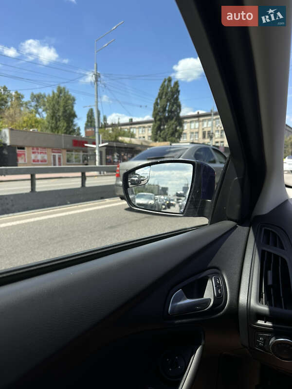 Седан Ford Focus 2015 в Киеве