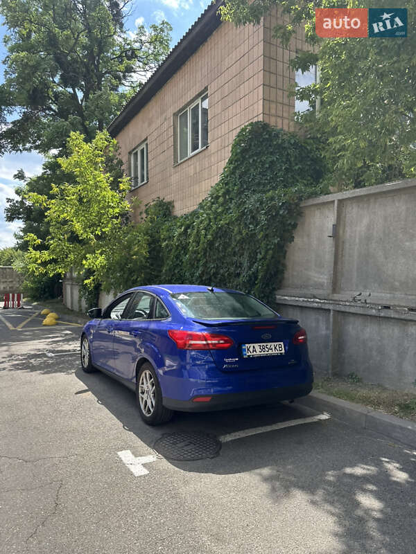 Седан Ford Focus 2015 в Киеве