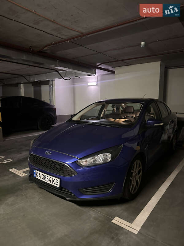 Седан Ford Focus 2015 в Киеве
