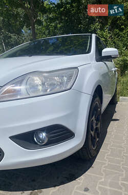 Универсал Ford Focus 2010 в 