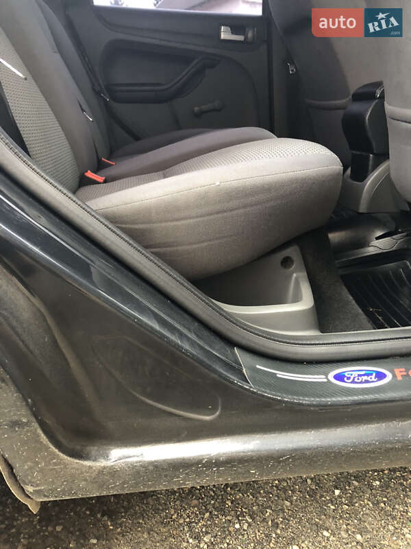 Седан Ford Focus 2006 в Бурштыне