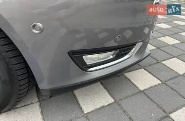 Хэтчбек Ford Focus 2016 в 