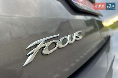 Хэтчбек Ford Focus 2016 в 