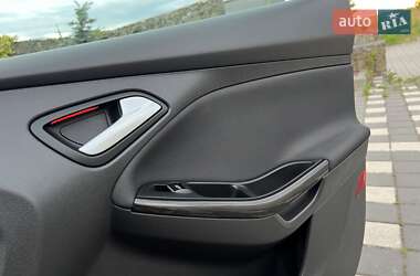 Хэтчбек Ford Focus 2016 в 