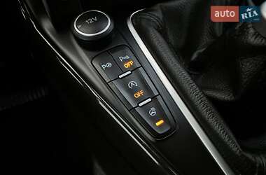 Хэтчбек Ford Focus 2016 в 