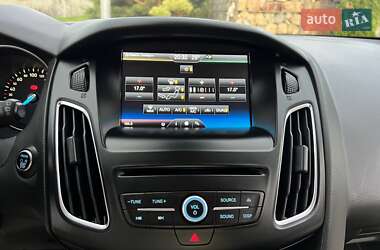 Хэтчбек Ford Focus 2016 в 