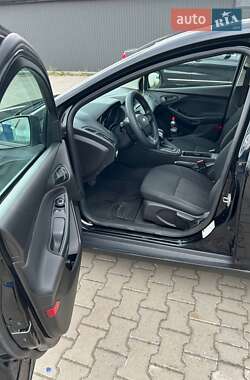 Седан Ford Focus 2016 в 
