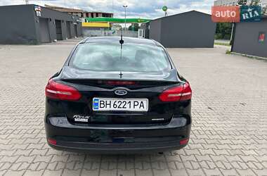 Седан Ford Focus 2016 в 