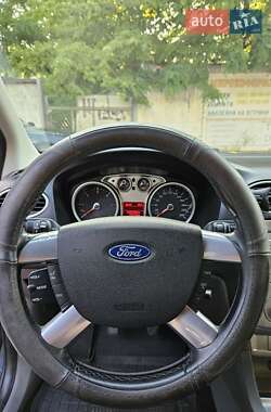 Хэтчбек Ford Focus 2009 в 