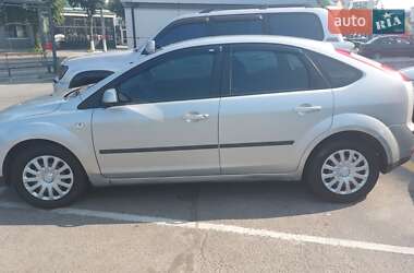 Хэтчбек Ford Focus 2006 в 
