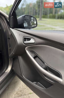 Седан Ford Focus 2013 в 