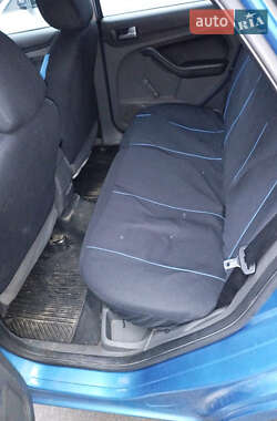Хэтчбек Ford Focus 2007 в 