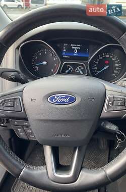 Хэтчбек Ford Focus 2017 в 