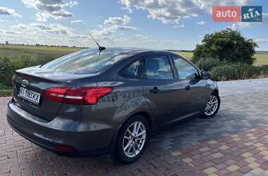 Седан Ford Focus 2015 в 