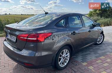 Седан Ford Focus 2015 в 