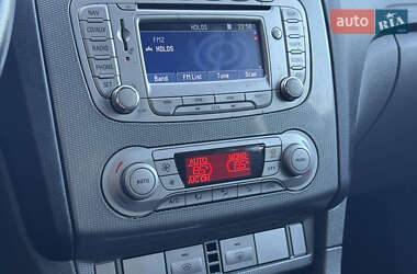 Хэтчбек Ford Focus 2009 в 