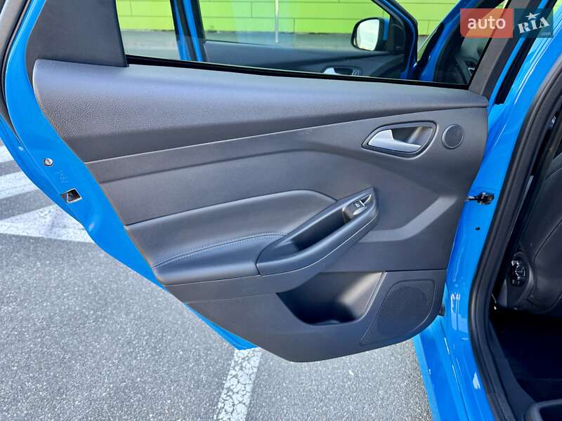 Хэтчбек Ford Focus 2016 в Киеве
