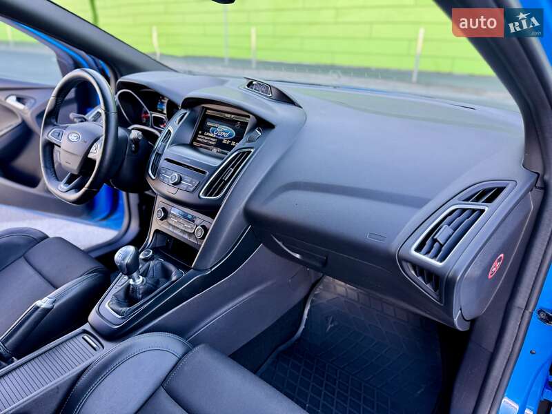 Хэтчбек Ford Focus 2016 в Киеве