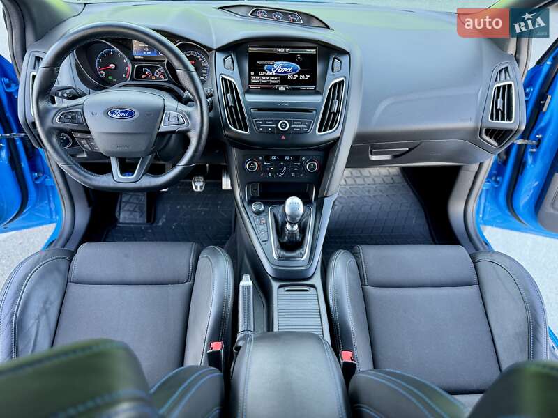 Хэтчбек Ford Focus 2016 в Киеве