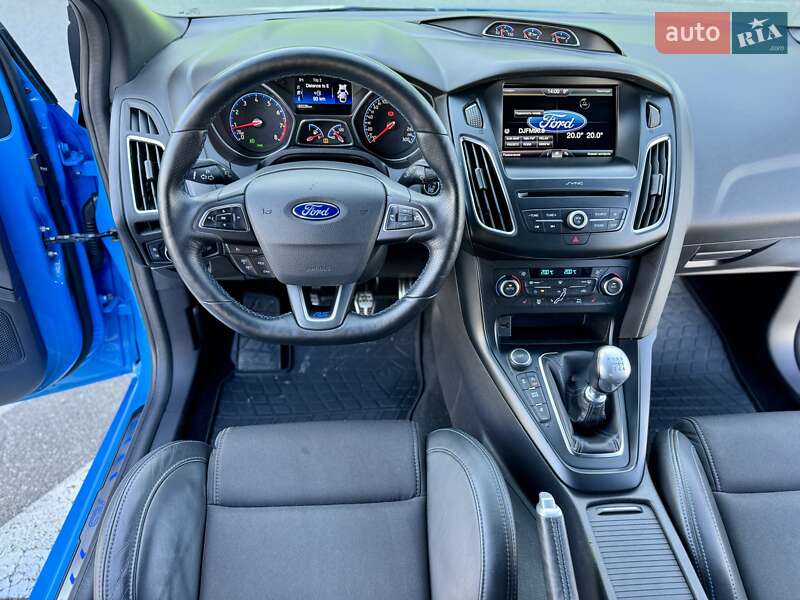 Хэтчбек Ford Focus 2016 в Киеве