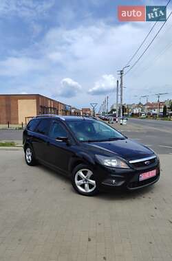 Универсал Ford Focus 2010 в 