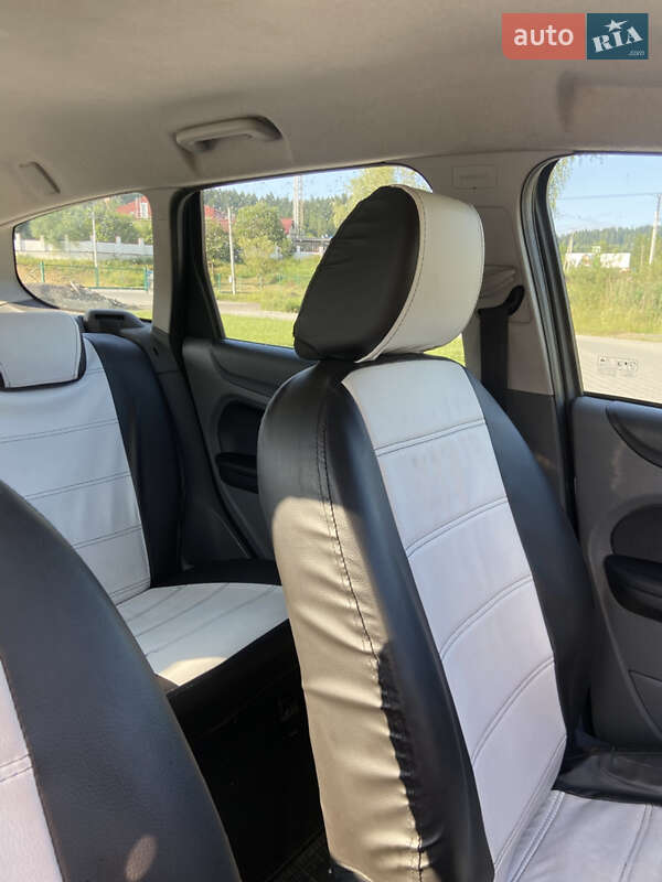Универсал Ford Focus 2008 в Бориславе