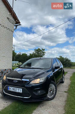 Хетчбек Ford Focus 2010 в 