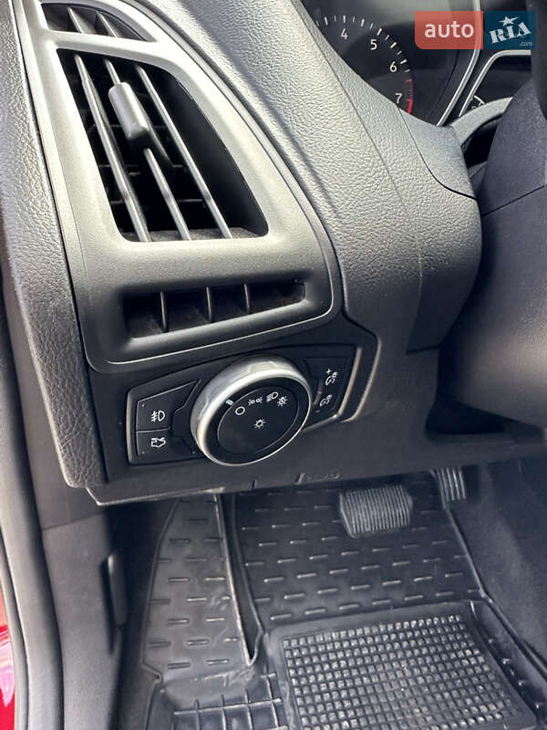Седан Ford Focus 2015 в Ивано-Франковске