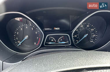 Седан Ford Focus 2015 в 