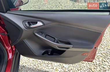 Седан Ford Focus 2015 в 
