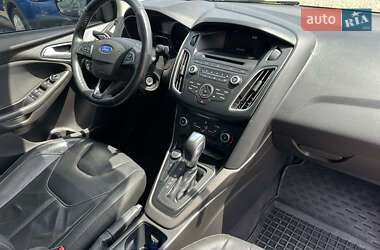 Седан Ford Focus 2015 в 