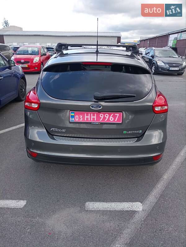 Хэтчбек Ford Focus 2016 в Житомире
