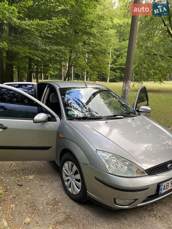 Хэтчбек Ford Focus 2004 в Виннице