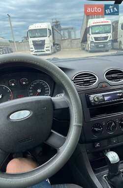 Хэтчбек Ford Focus 2007 в 