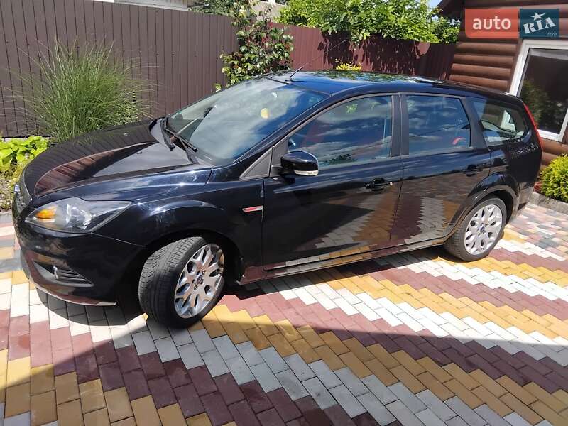 Универсал Ford Focus 2009 в Остроге