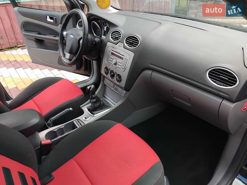 Универсал Ford Focus 2009 в Остроге