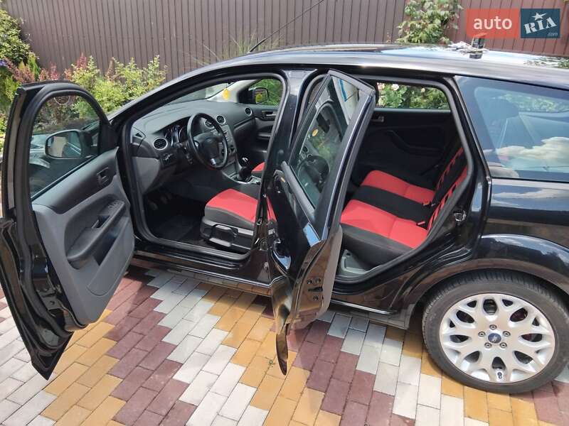 Универсал Ford Focus 2009 в Остроге