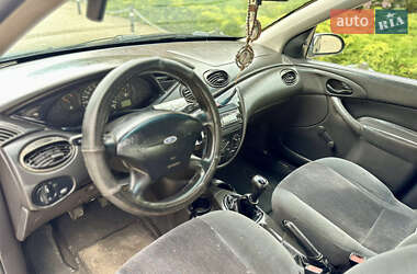 Седан Ford Focus 2002 в 