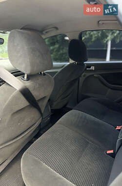 Хэтчбек Ford Focus 2005 в 
