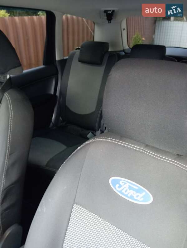 Универсал Ford Focus 2005 в Остроге
